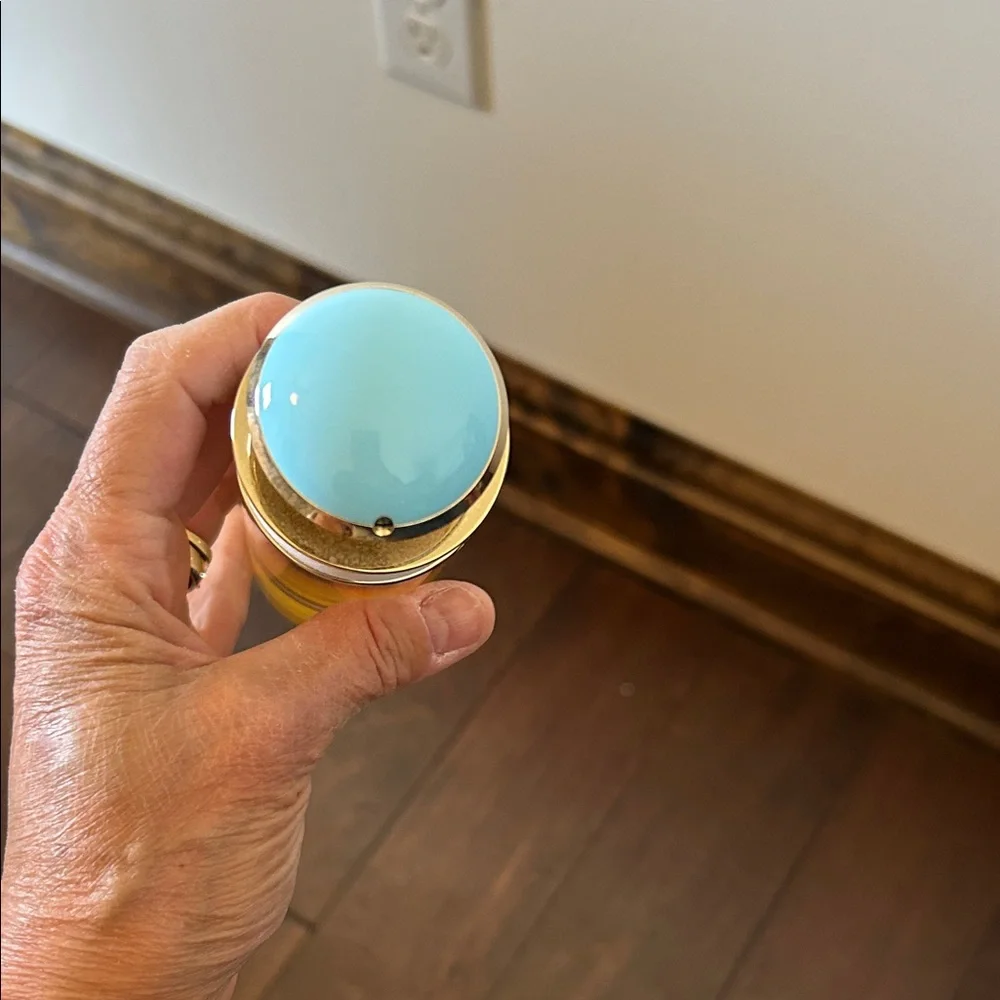 Prada Fragrance with Blue Cap and Yellow Base - Picture 8 of 8